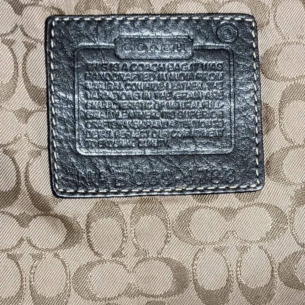 Coach leather crossbody adjustable strap - Picture 3 of 12